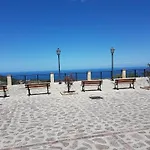 Belvedere Di Ciro' فندق مبيت وإفطار 3*