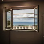 Bed & Breakfast Belvedere Di Ciro' 3*